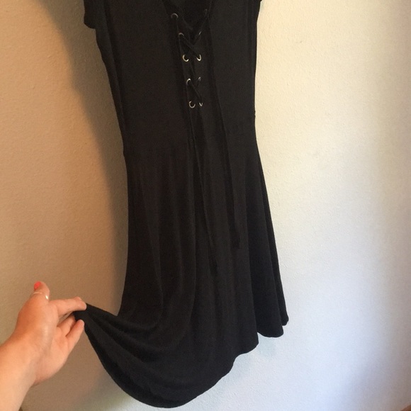 American Eagle Soft & Sexy Criss-Cross Dress - Picture 3 of 4